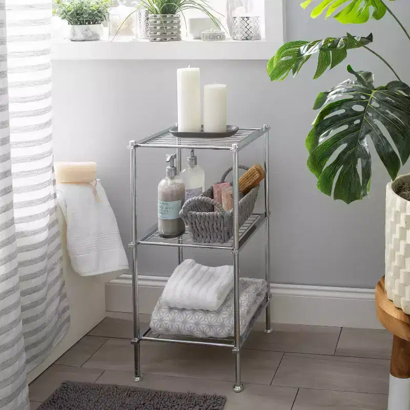 Mensola a 3 livelli Metro Collection grigia - Organize It All: Armadietto bagno in acciaio cromato per asciugamani con 3 mensole