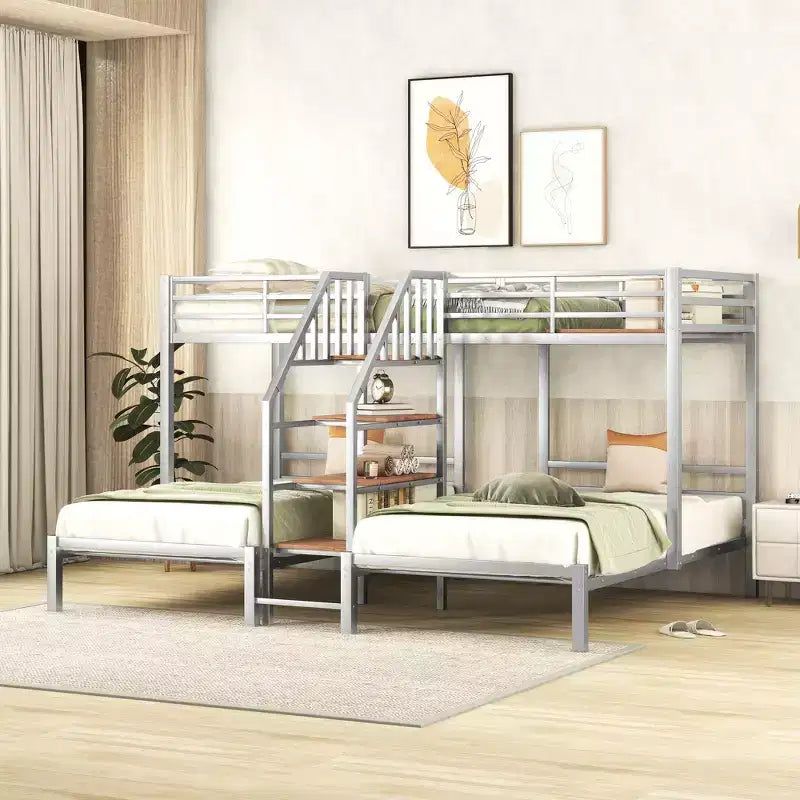 Letto a castello triplo a L per 3 bambini, letto a castello in metallo a una piazza e mezza con scaletta e ripiani portaoggetti