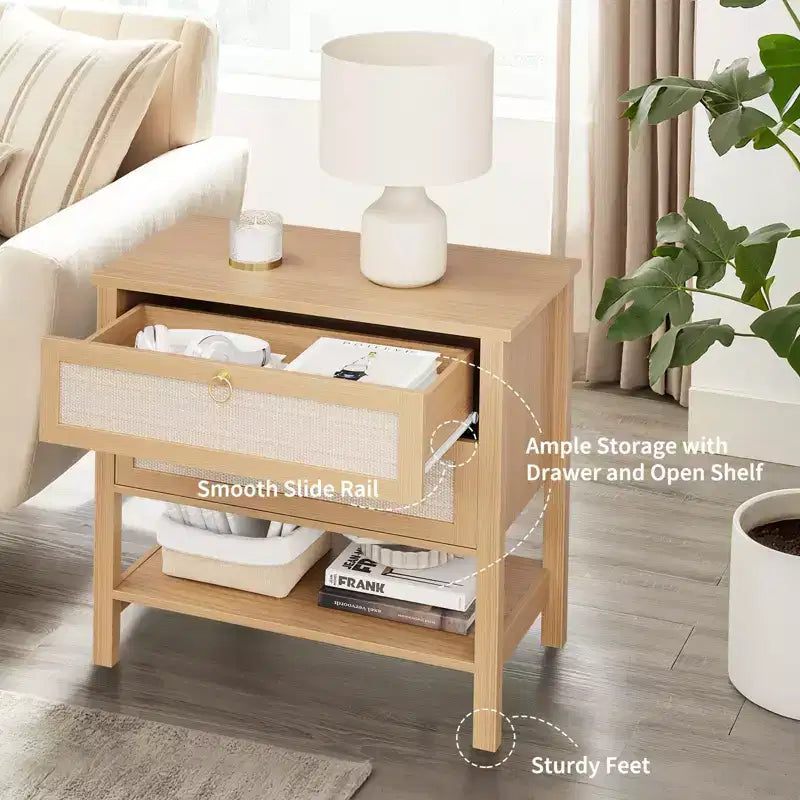 Comodini in rattan set da 2, tavolino d'appoggio con 2 cassetti e ripiano aperto, tavolino laterale per divano per piccoli spazi, comodino per soggiorno