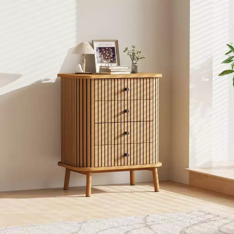 Cassettiera COZONY a 4 cassetti, mobile con cassetti in vimini bohémien con maniglie nere opache e gambe in legno per camera da letto, soggiorno, corridoio