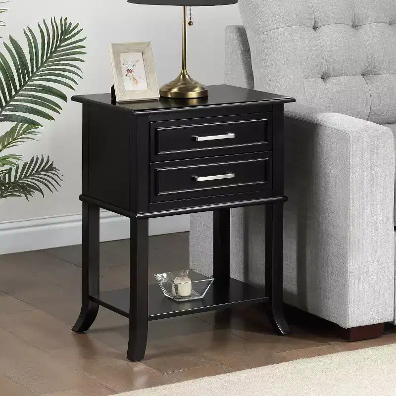 Tavolino HomeStock Belmont a 2 cassetti con mensola, comodino contenitore moderno con frontale sagomato, gambe svasate in legno massello, tavolino d'accento
