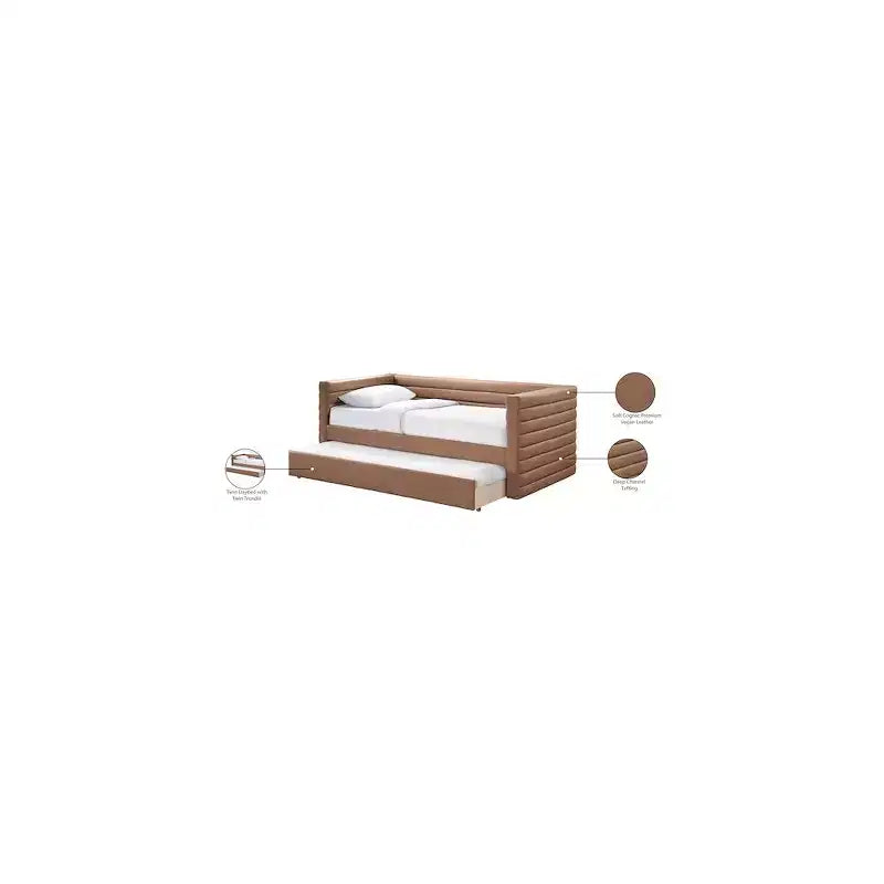 Meridian Furniture, Letto a giorno doppio in pelle vegana Beverly