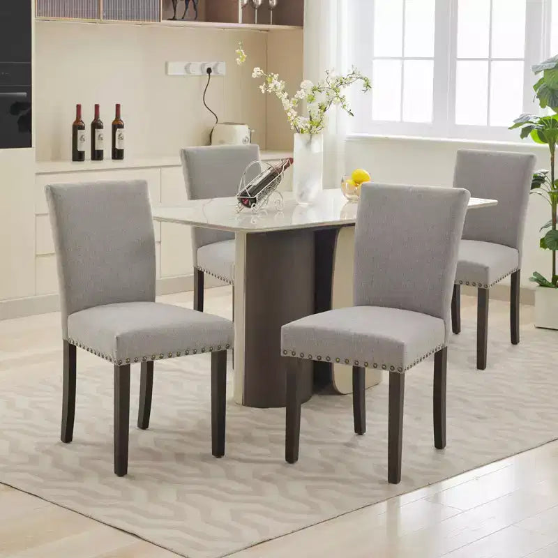 Set di 2 sedie da pranzo Parsons in tessuto con borchie e robuste gambe in legno per sala da pranzo/ristorante/hotel