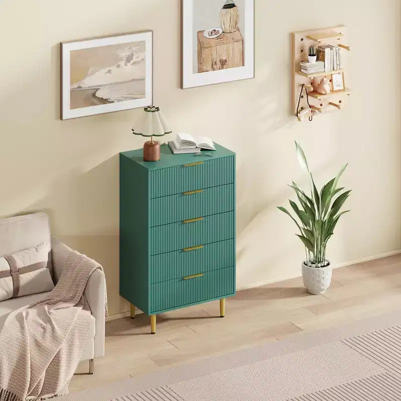 GustoWave Cassettiera scanalata per camera da letto con 5 cassetti, cassettiera in legno con maniglie e piedi in metallo, cassettiera naturale per soggiorno, camera da letto