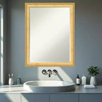 Specchio da bagno da parete Amanti Art Owen Gold Petite Bevel Wood 27 x 21 pollici