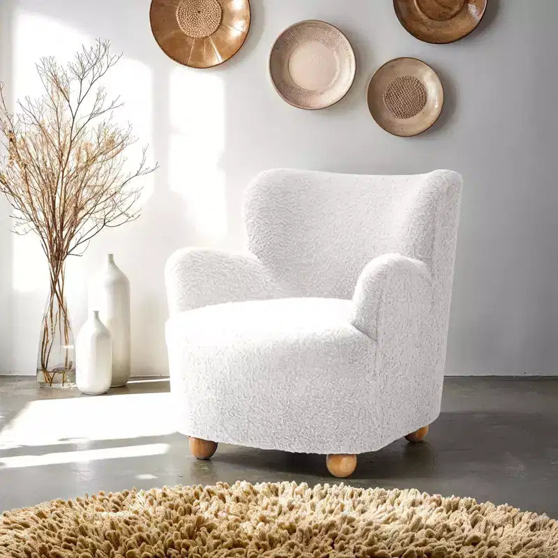 GDFStudio Suncook, poltrona moderna imbottita con schienale curvo e piedini a sfera
