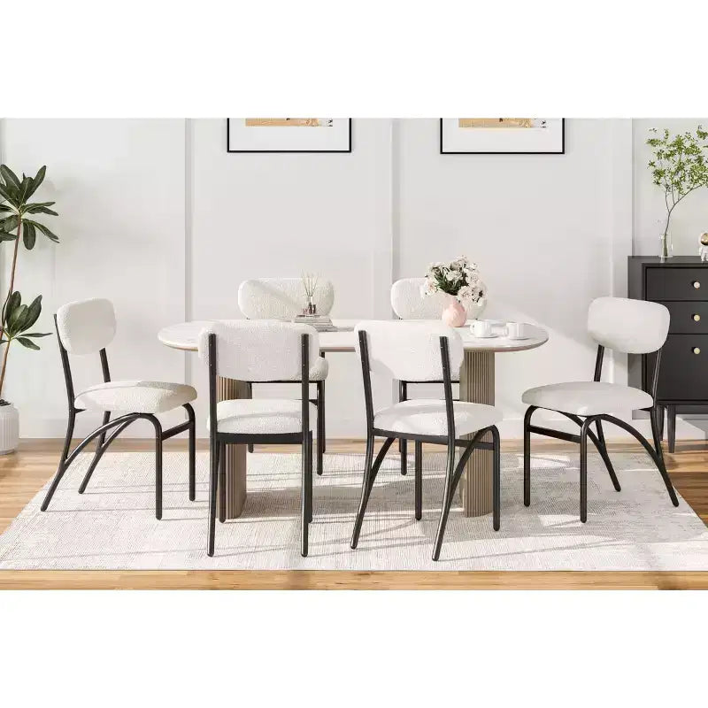 Set di 4 sedie da pranzo in Bouclé, sedie da cucina moderne con gambe in metallo ad arco, capacità 136 kg per sala da pranzo e soggiorno