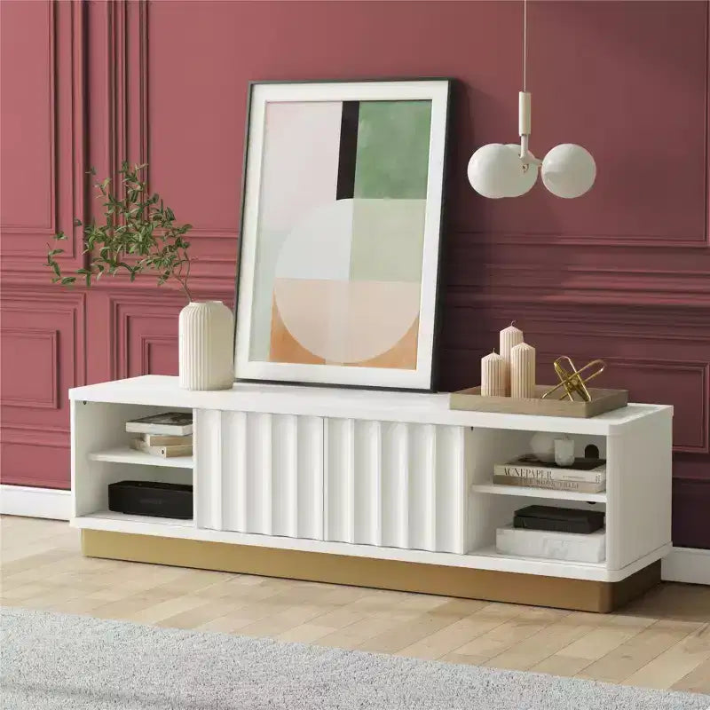 GDFStudio Hilton Mobile TV Scalloped Moderno per TV fino a 65 pollici con Base Dorata e Ante Scorrevoli