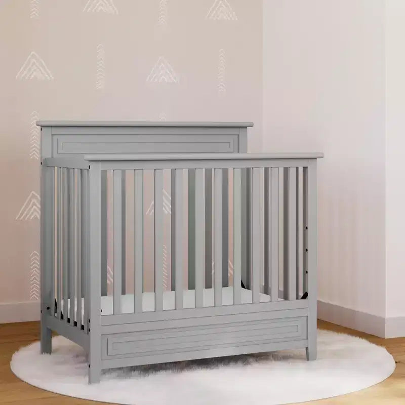 Culla trasformabile 4-in-1 Storkcraft Petal con materasso