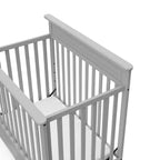 Culla trasformabile 4-in-1 Storkcraft Petal con materasso