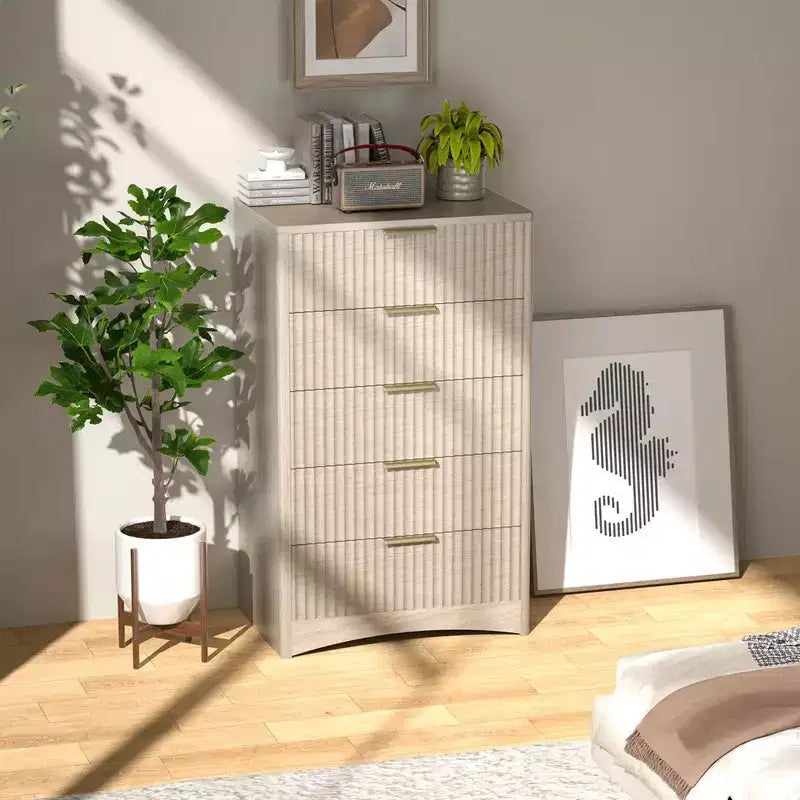 Comò alto in legno a 5 cassetti, cassetti scorrevoli fluidi, ampio spazio di archiviazione, mobile organizzatore moderno per camera da letto o corridoio