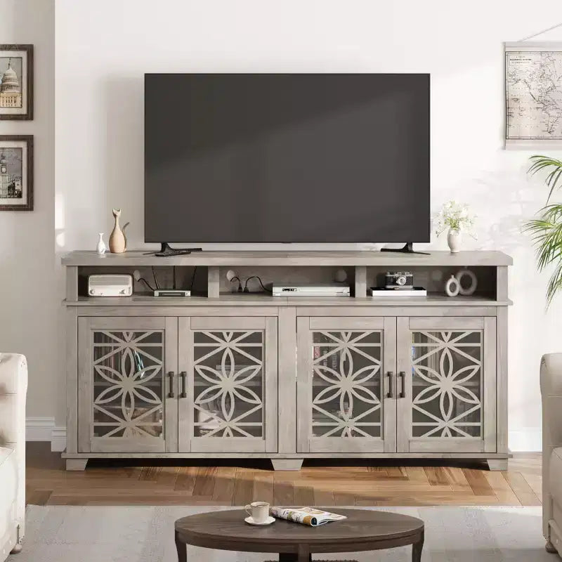 Mobile TV moderno di metà secolo con luci LED e ante in vetro, mobile console multimediale in legno grigio frassino con contenitore per soggiorno e camera da letto