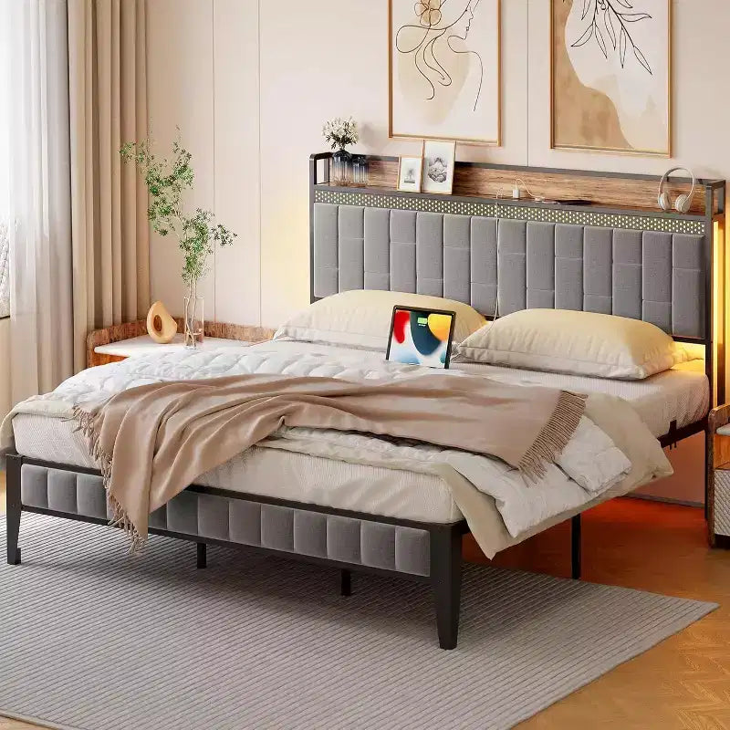 Struttura letto a piattaforma con testiera contenitore, stazione di ricarica USB, illuminazione a LED e contenitore sotto il letto, nessuna rete a molle richiesta, supporto per carichi pesanti