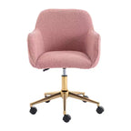 Questa sedia girevole da ufficio è regolabile in altezza, ha le ruote, le gambe placcate in oro e la base cromata.
