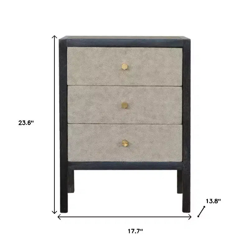 HomeRoots Comodino a tre cassetti in legno massello grigio e nero e finta pelle di squalo, 24"