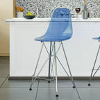 LeisureMod Cresco Sgabello da Bar Moderno in Acrilico con Telaio e Poggiapiedi in Acciaio Leggero, Sgabello da Bancone per Isola della Cucina, Mobile Bar o Zona Pranzo, Set da 2