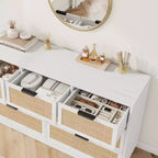 Comodino in Rattan a 7 Cassetti, 140cm Largo, Bianco 7 Cassetti con Maniglie in Metallo e Base Robusta in Legno per Camera da Letto, Soggiorno, Cameretta, Armadio