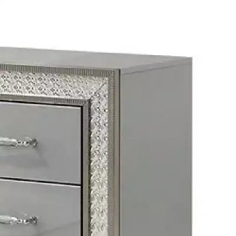 Comodino Royal Hampton con 2 cassetti, modanatura a scaglie, legno grigio metallizzato