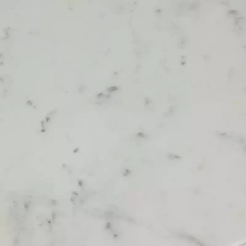 Tavolino d'appoggio Modern Accent con piano in marmo bianco e base scultorea in metallo - Tavolino rotondo contemporaneo per qualsiasi arredamento - 24, bianco e oro