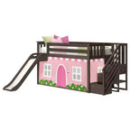 Letto a soppalco basso per due con scale, scivolo facile e tenda da fattoria rosa chiaro e bianca