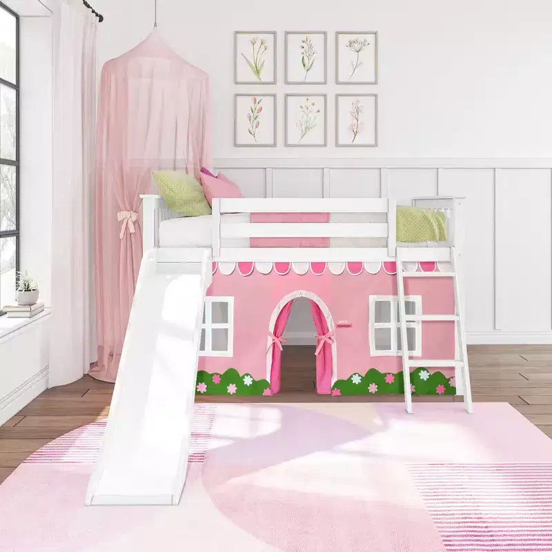 Letto a soppalco basso singolo con scivolo facile e tenda a casetta rosa chiaro e bianca