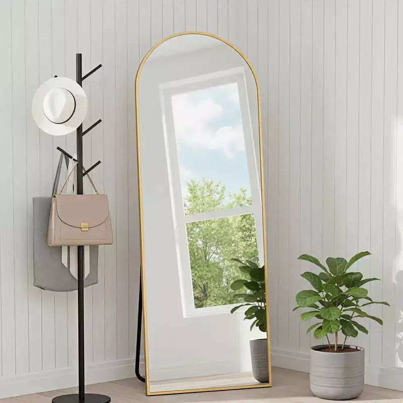 Specchio intero MAYEERTY in alluminio 57x20in, oro, forma ad arco, vetro temperato, con supporto