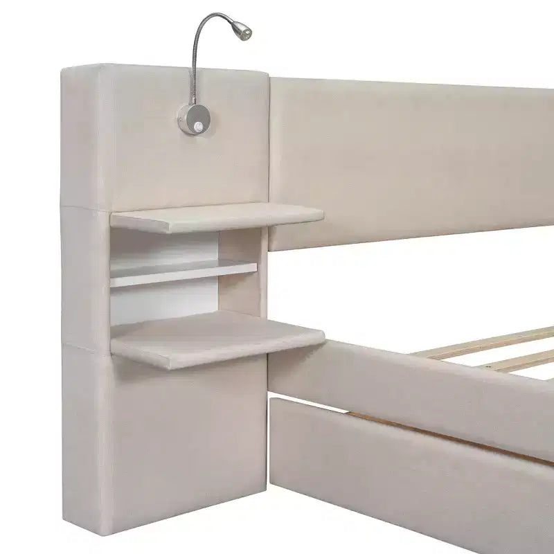 Letto matrimoniale imbottito con luci di lettura e mensole, struttura in legno di lino con cassetti portaoggetti e mensole
