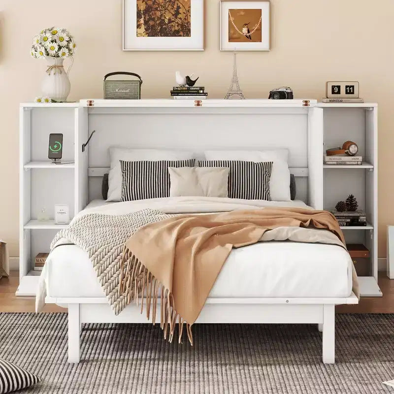 Letto matrimoniale/full Murphy pieghevole in un armadio, struttura letto a piattaforma in legno con mensole, cassetti