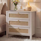 Set di 2 comodini in rattan, comodini in vimini boho a 3 cassetti con maniglie dorate, grandi comodini in legno per camera da letto e soggiorno, bianchi
