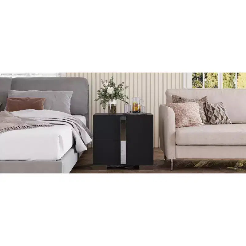 Comodino moderno e lineare con 1 cassetto e accenti a specchio per camera da letto e soggiorno