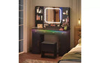 DEXYLLO Toeletta Trucco con Luci, Specchio Illuminato a LED, Stazione di Ricarica, Set Tavolo da Trucco RGB con 3 Cassetti
