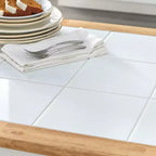 Set da pranzo rettangolare Buylateral 5 pezzi Tara Farmhouse con piano in piastrelle e sedie a fuso Bianco/Naturale
