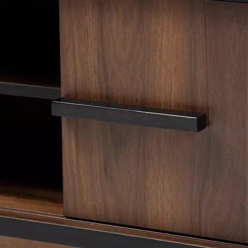 Mobili per vino Margo in legno bicolore Noce/Nero - Baxton Studio