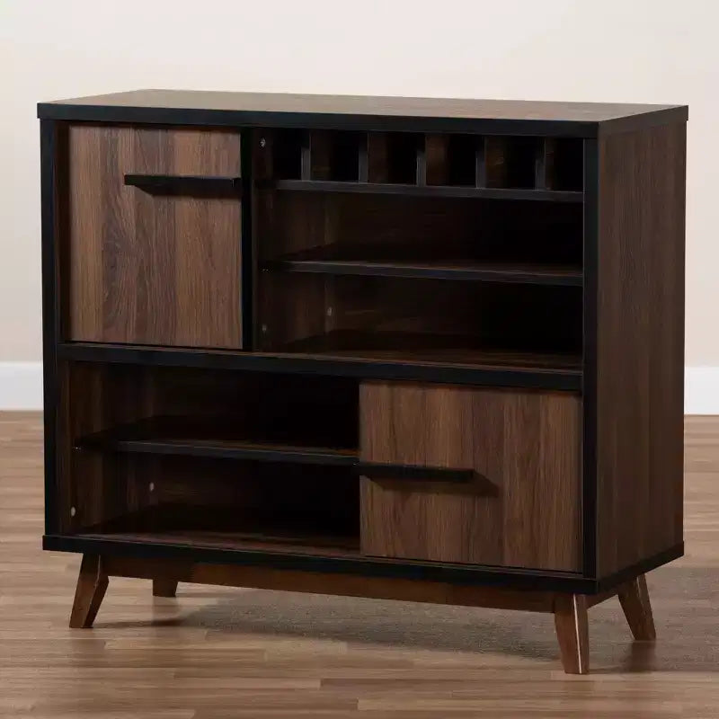 Mobili per vino Margo in legno bicolore Noce/Nero - Baxton Studio
