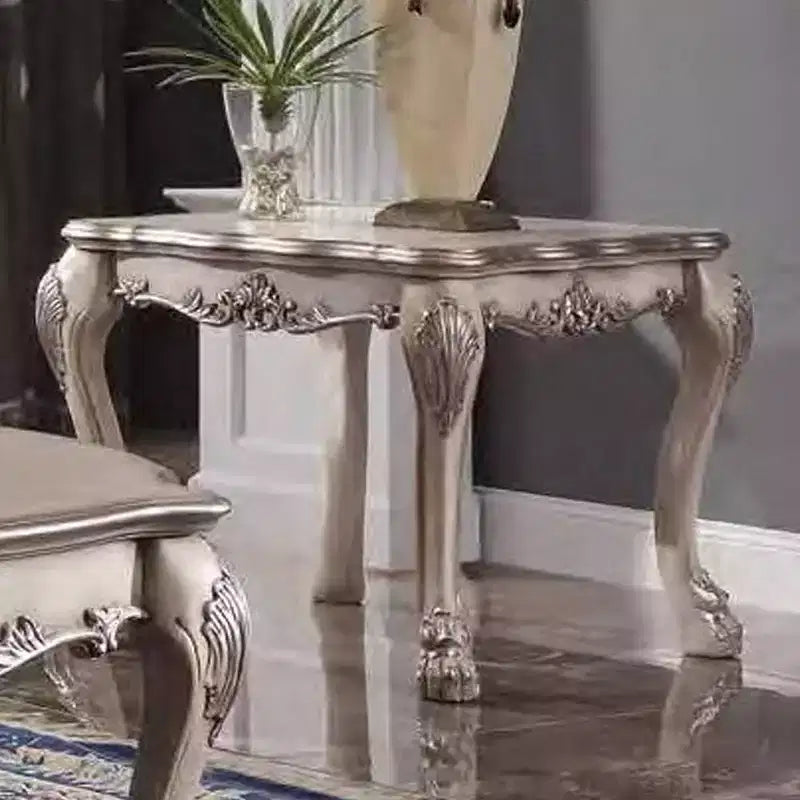 Tavolino da Caffè Dresden Vintage Bianco Osso 28" - Acme Furniture: Piedini a Artiglio, Dettagli Intagliati