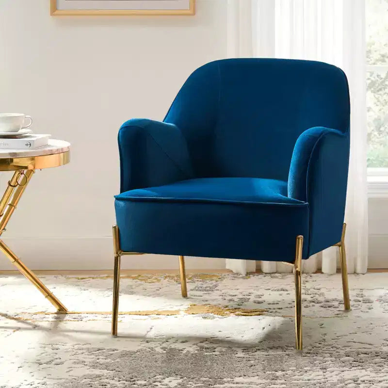 Poltrona d'accento imbottita Odo in velluto comoda per salotto | Karat Home