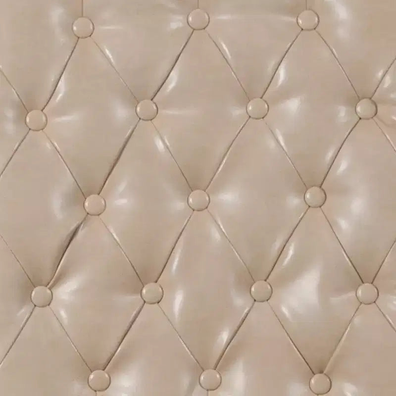 Sedia Emma and Oliver 4 PK Parsons con schienale arrotolato imbottito con bordo borchiato e telaio rifinito con feltrini in plastica