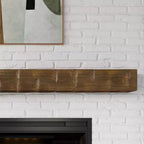 Mensola da camino galleggiante Country Living Bodie con dettagli effetto legno di recupero invecchiato
